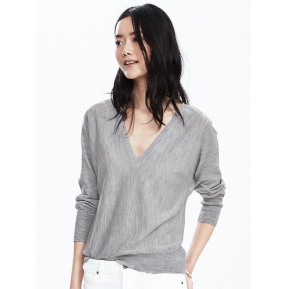 Banana Republic Sweaters - Banana Republic Merino Wool V-Neck Sweater Gray